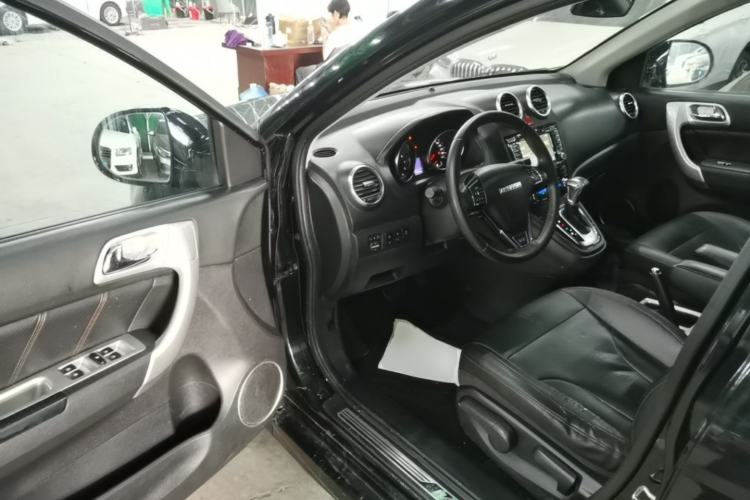 Used Haval H6 2016 Upgraded Model 1.5T Automatic Two-Wheel Drive Elite Version Driver Seat