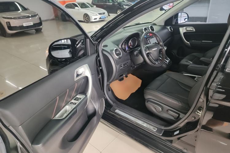 Used Haval H6 2016 Upgraded Model 1.5T Automatic Two-Wheel Drive Elite Version Driver Seat