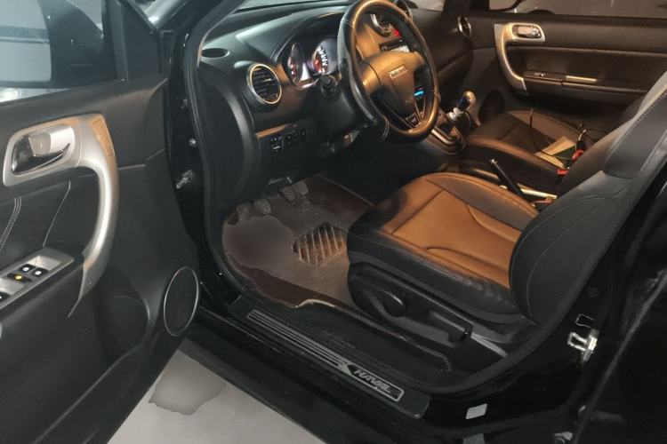 Used Haval H6 2016 Upgraded Model 1.5T Manual Two-Wheel Drive Urban Version Driver Seat