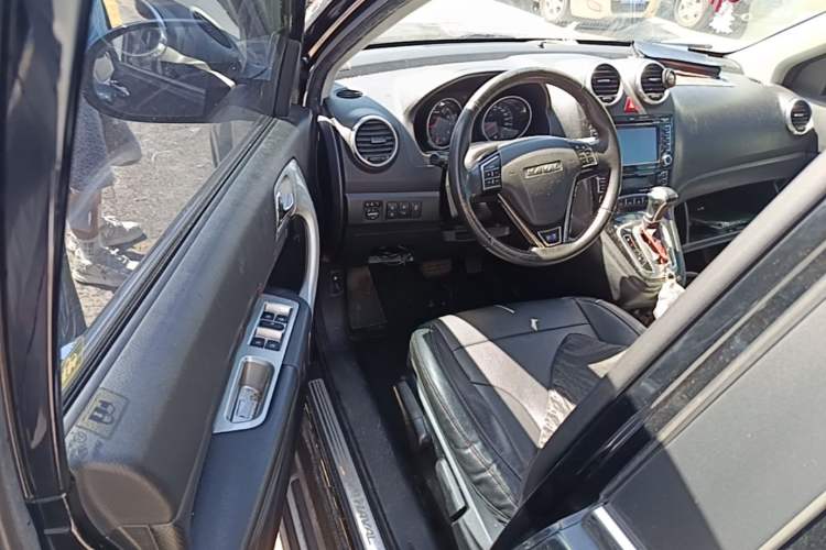 Used Haval H6 2016 Upgraded Model 1.5T Automatic Two-Wheel Drive Elite Version Driver Seat