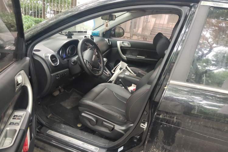 Used Haval H6 2016 Upgraded Model 1.5T Automatic Two-Wheel Drive Elite Version Driver Seat