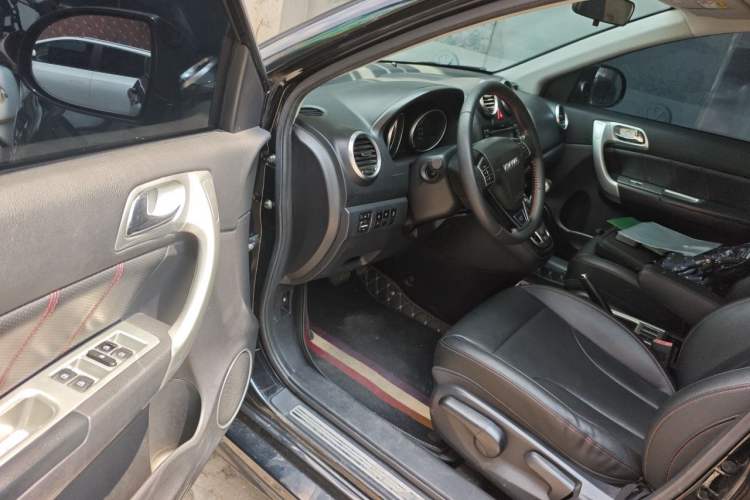Used Haval H6 2016 Upgraded Model 1.5T Automatic Two-Wheel Drive Elite Version Driver Seat