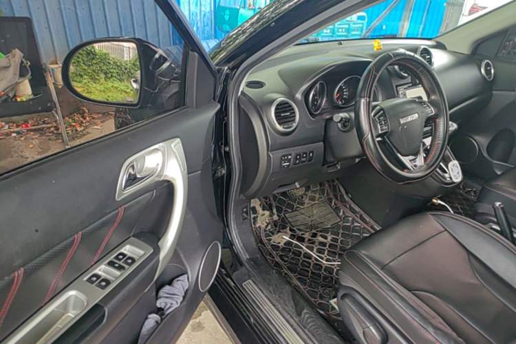 Used Haval H6 2016 Upgraded Model 1.5T Automatic Two-Wheel Drive Elite Version Driver Seat