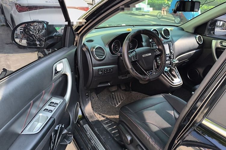 Used Haval H6 2016 Upgraded Model 1.5T Automatic Two-Wheel Drive Elite Version Driver Seat