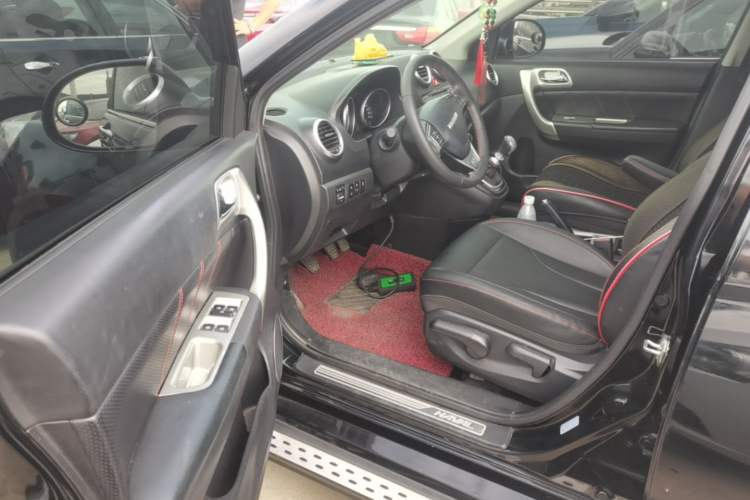 Used Haval H6 2016 Upgraded Model 1.5T Manual Two-Wheel Drive Elite Version Driver Seat