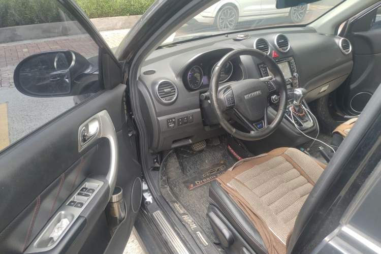 Used Haval H6 2016 Upgraded Model 1.5T Automatic Two-Wheel Drive Elite Version Driver Seat