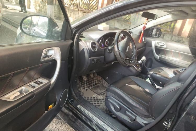Used Haval H6 2016 Upgraded Model 1.5T Manual Two-Wheel Drive Urban Version Driver Seat