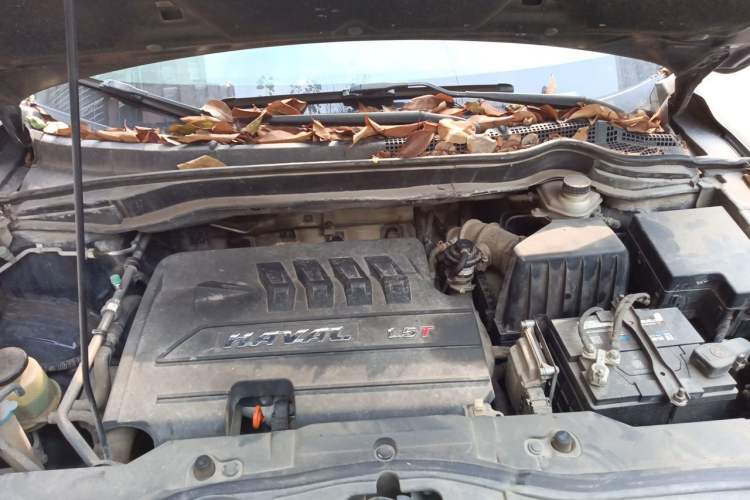 Used Haval H6 2016 Upgraded Model 1.5T Automatic Two-Wheel Drive Elite Version Engine Bay