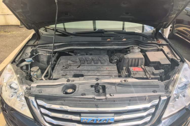 Used Haval H6 2016 Upgraded Model 1.5T Manual Two-Wheel Drive Elite Version Engine Bay