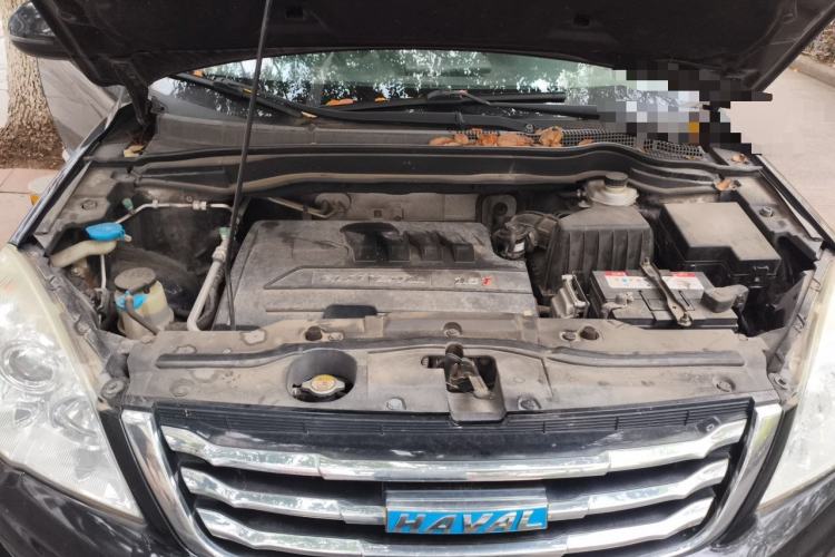 Used Haval H6 2016 Upgraded Model 1.5T Manual Two-Wheel Drive Elite Version Engine Bay