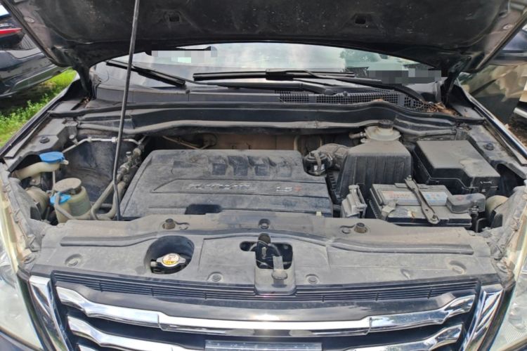 Used Haval H6 2016 Upgraded Model 1.5T Manual Two-Wheel Drive Elite Version Engine Bay