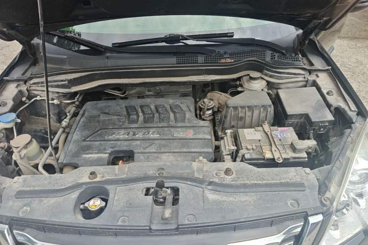Used Haval H6 2016 Upgraded Model 1.5T Manual Two-Wheel Drive Elite Version Engine Bay