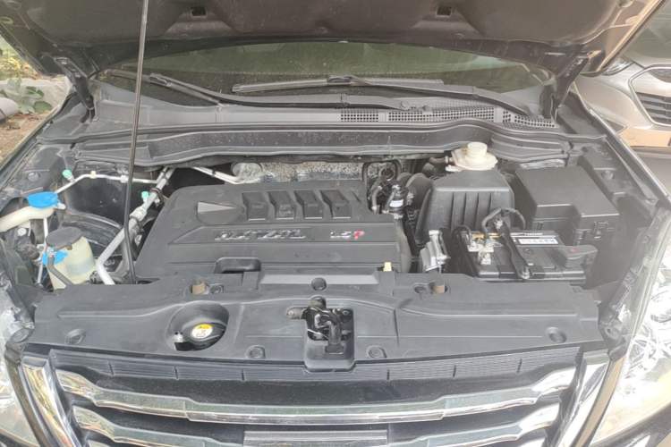 Used Haval H6 2016 Upgraded Model 1.5T Automatic Two-Wheel Drive Elite Version Engine Bay