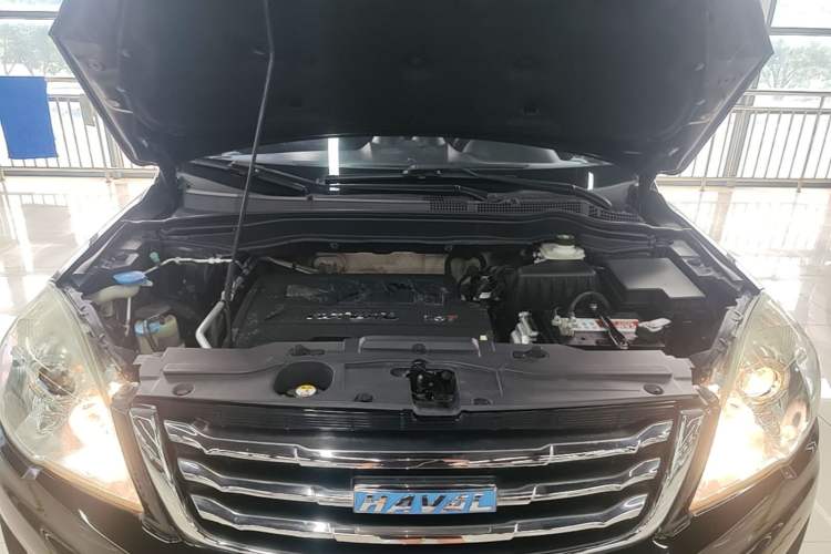 Used Haval H6 2016 Upgraded Model 1.5T Automatic Two-Wheel Drive Elite Version Engine Bay