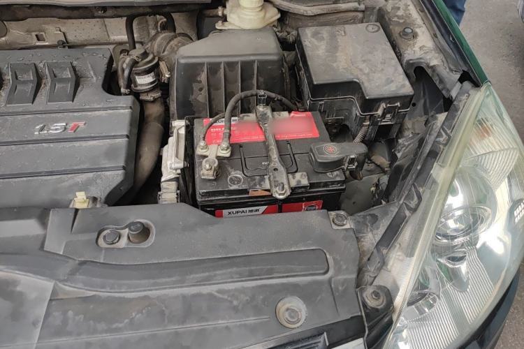 Used Haval H6 2016 Upgraded Model 1.5T Automatic Two-Wheel Drive Elite Version Engine Bay Left
