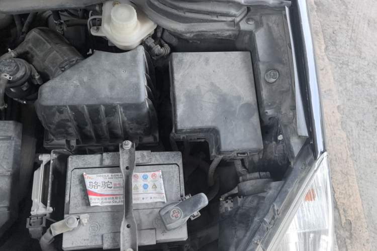 Used Haval H6 2016 Upgraded Model 1.5T Manual Two-Wheel Drive Elite Version Engine Bay Left