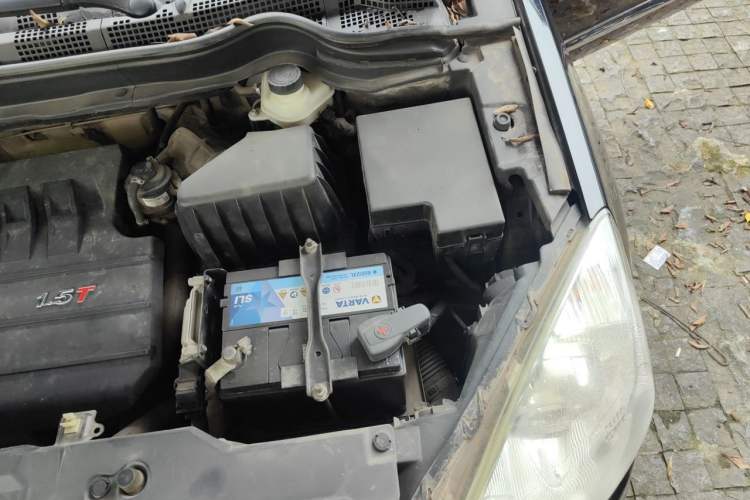 Used Haval H6 2016 Upgraded Model 1.5T Manual Two-Wheel Drive Urban Version Engine Bay Left