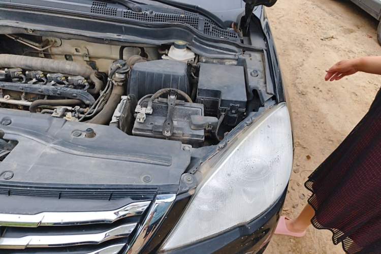 Used Haval H6 2016 Upgraded Model 1.5T Automatic Two-Wheel Drive Elite Version Engine Bay Left