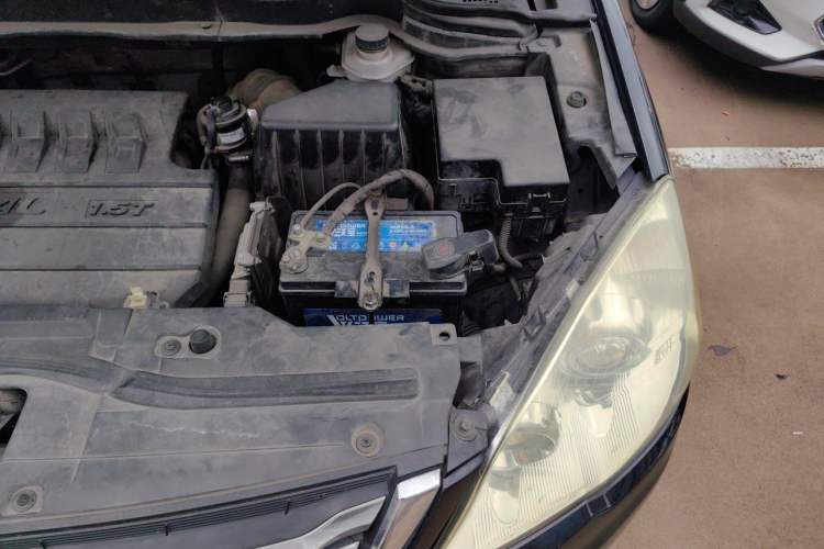 Used Haval H6 2016 Upgraded Model 1.5T Automatic Two-Wheel Drive Elite Version Engine Bay Left