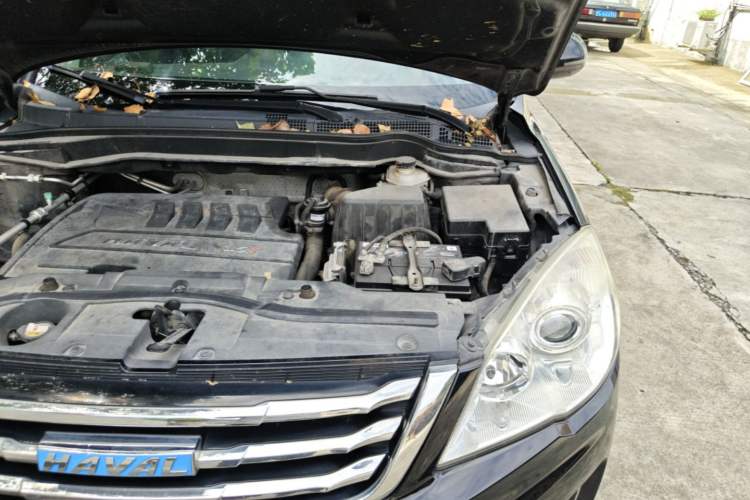 Used Haval H6 2016 Upgraded Model 1.5T Automatic Two-Wheel Drive Elite Version Engine Bay Left