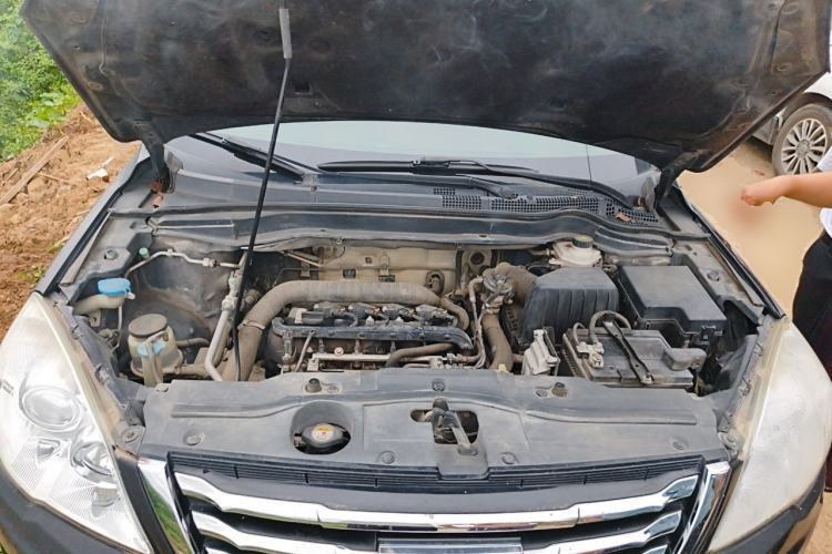 Used Haval H6 2016 Upgraded Model 1.5T Automatic Two-Wheel Drive Elite Version Engine Bay