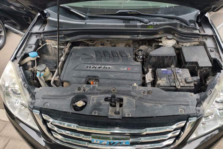 Used Haval H6 2016 Upgraded Model 1.5T Manual Two-Wheel Drive Elite Version Engine Bay