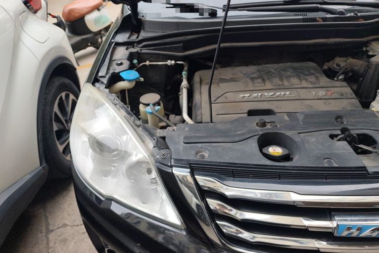 Used Haval H6 2016 Upgraded Model 1.5T Automatic Two-Wheel Drive Elite Version Engine Bay Right