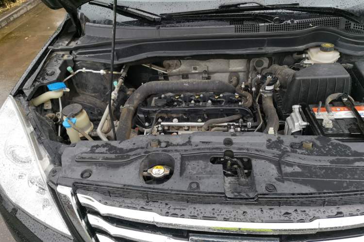 Used Haval H6 2016 Upgraded Model 1.5T Automatic Two-Wheel Drive Elite Version Engine Bay Right