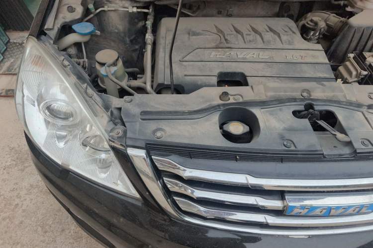 Used Haval H6 2016 Upgraded Model 1.5T Manual Two-Wheel Drive Urban Version Engine Bay Right