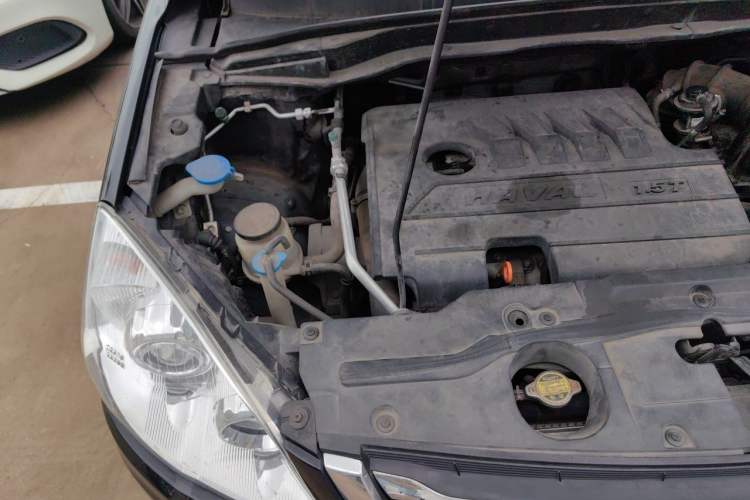 Used Haval H6 2016 Upgraded Model 1.5T Automatic Two-Wheel Drive Elite Version Engine Bay Right