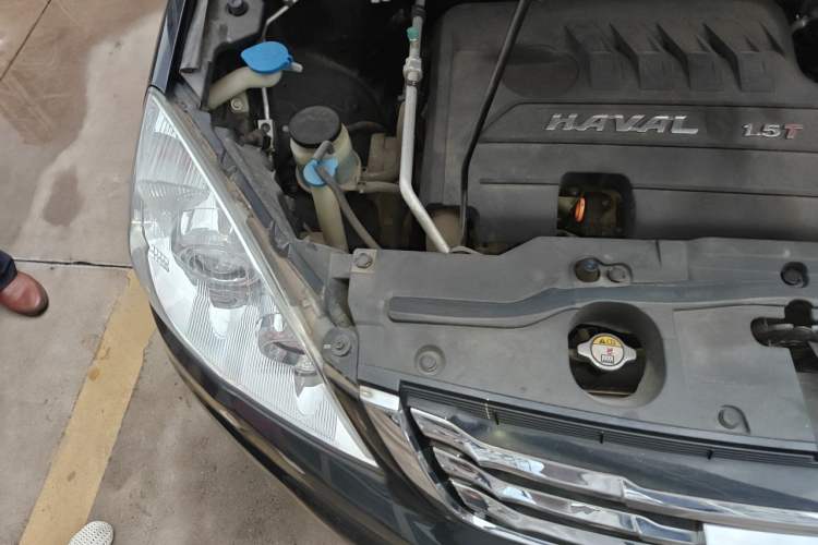 Used Haval H6 2016 Upgraded Model 1.5T Automatic Two-Wheel Drive Elite Version Engine Bay Right