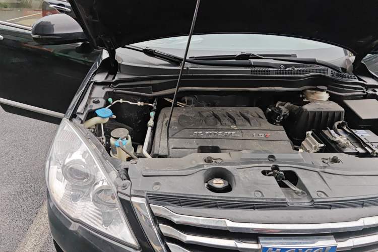Used Haval H6 2016 Upgraded Model 1.5T Automatic Two-Wheel Drive Elite Version Engine Bay Right