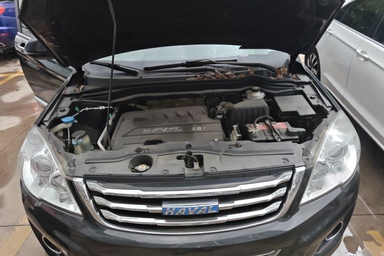 Used Haval H6 2016 Upgraded Model 1.5T Automatic Two-Wheel Drive Elite Version Engine Bay
