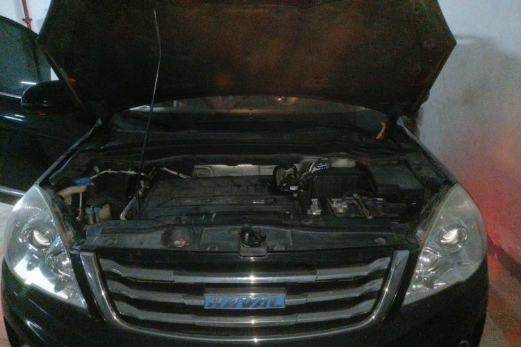 Used Haval H6 2016 Upgraded Model 1.5T Automatic Two-Wheel Drive Elite Version Engine Bay