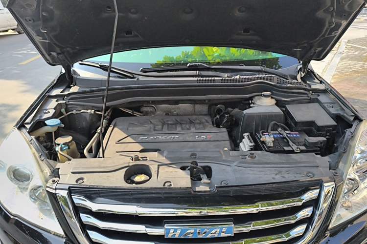 Used Haval H6 2016 Upgraded Model 1.5T Automatic Two-Wheel Drive Elite Version Engine Bay