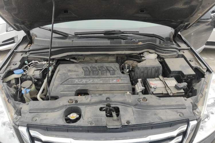 Used Haval H6 2016 Upgraded Model 1.5T Manual Two-Wheel Drive Value Edition Engine Bay