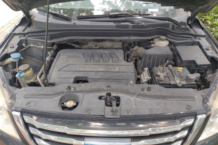 Used Haval H6 2016 Upgraded Model 1.5T Automatic Two-Wheel Drive Elite Version Engine Bay