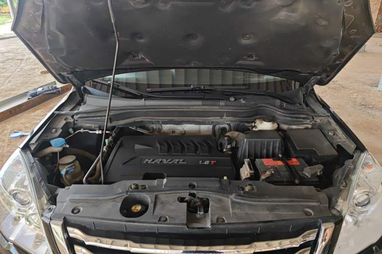 Used Haval H6 2016 Upgraded Model 1.5T Manual Two-Wheel Drive Urban Version Engine Bay