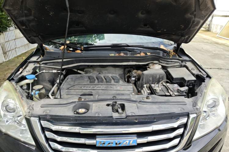 Used Haval H6 2016 Upgraded Model 1.5T Automatic Two-Wheel Drive Elite Version Engine Bay
