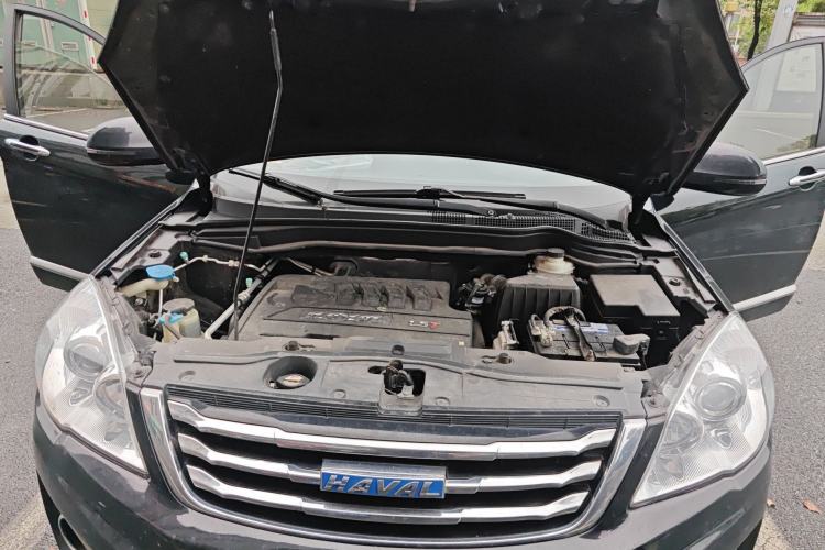 Used Haval H6 2016 Upgraded Model 1.5T Automatic Two-Wheel Drive Elite Version Engine Bay