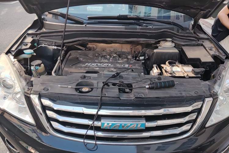 Used Haval H6 2016 Upgraded Model 1.5T Automatic Two-Wheel Drive Elite Version Engine Bay