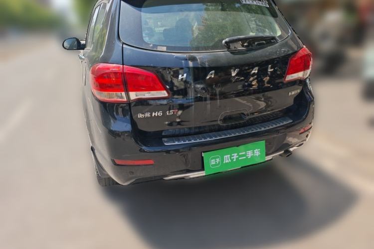 Used Haval H6 2016 Upgraded Model 1.5T Automatic Two-Wheel Drive Elite Version Exterior 2