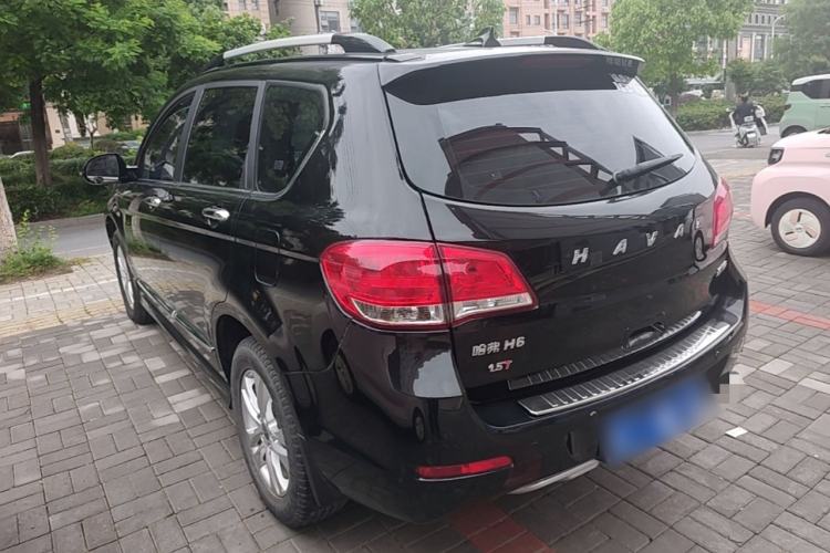 Used Haval H6 2016 Upgraded Model 1.5T Automatic Two-Wheel Drive Elite Version Exterior 2