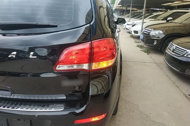 Used Haval H6 2016 Upgraded Model 1.5T Manual Two-Wheel Drive Elite Version Exterior 3