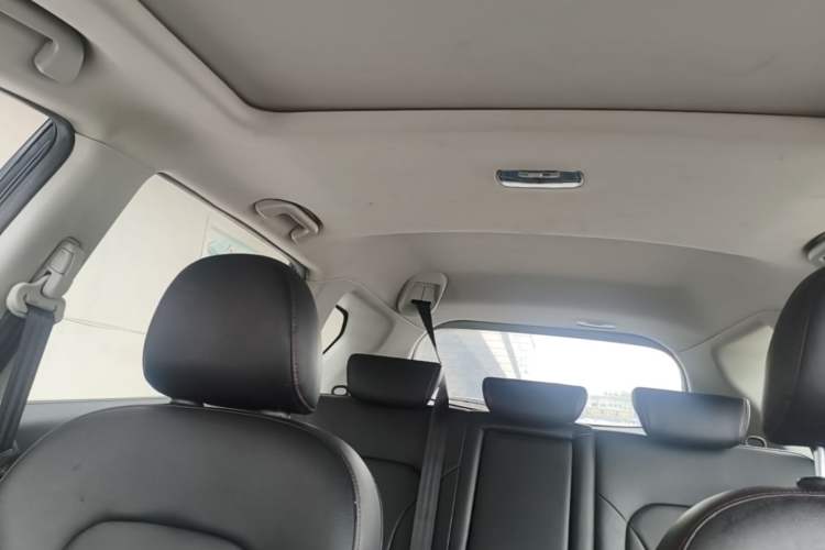 Used Haval H6 2016 Upgraded Model 1.5T Automatic Two-Wheel Drive Elite Version Headliner