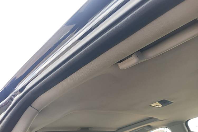 Used Haval H6 2016 Upgraded Model 1.5T Automatic Two-Wheel Drive Elite Version Headliner
