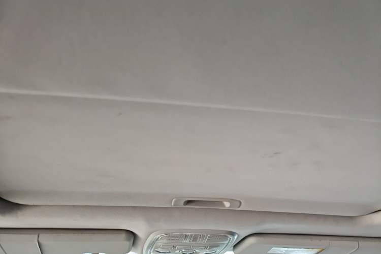 Used Haval H6 2016 Upgraded Model 1.5T Manual Two-Wheel Drive Elite Version Headliner