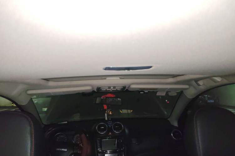 Used Haval H6 2016 Upgraded Model 1.5T Automatic Two-Wheel Drive Elite Version Headliner