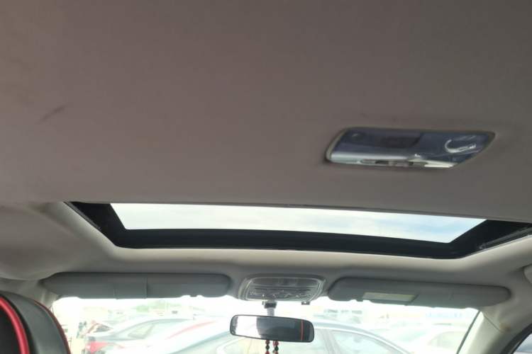 Used Haval H6 2016 Upgraded Model 1.5T Manual Two-Wheel Drive Elite Version Headliner