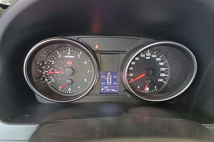 Used Haval H6 2016 Upgraded Model 1.5T Automatic Two-Wheel Drive Elite Version Instrument Cluster